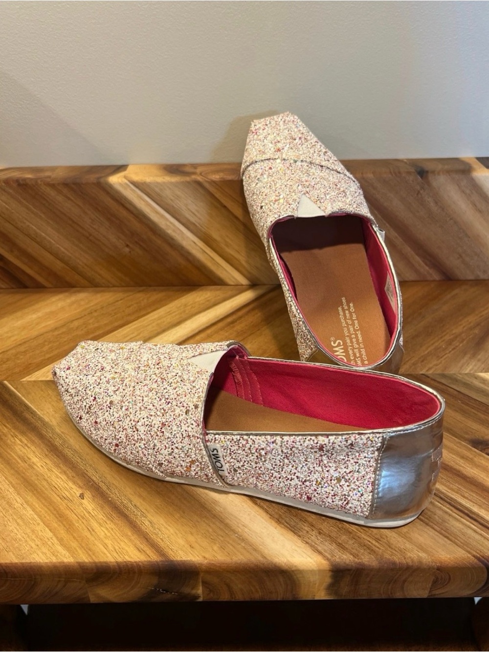 Toms candy cane glitter party size 8